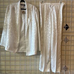 Vintage Caron white pants suit with blazer and pleated pants, made in USA